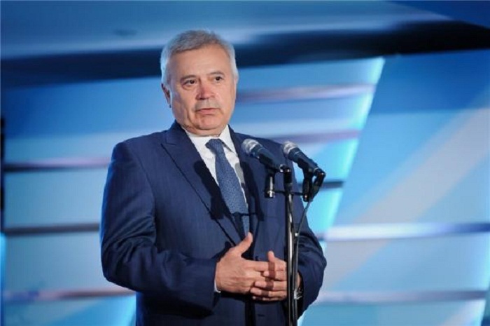 Azərbaycanlı milyarder dövlət şirkətini satın alır